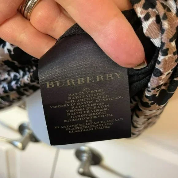 NWT Burberry Ladies Zip Front Sily Soft Tank Top Retail $695 - Picture 4 of 11